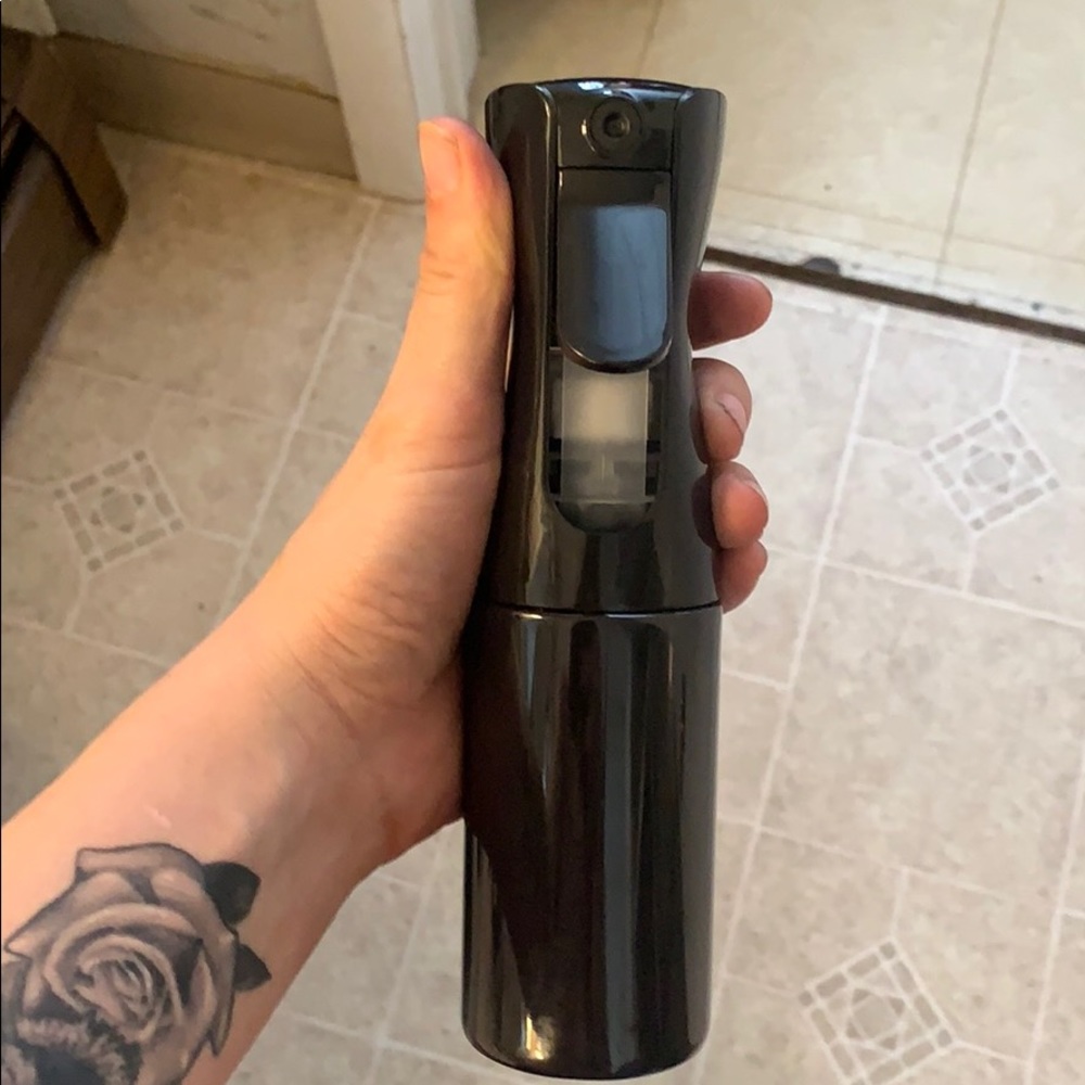Custom made setting spray for after makeup